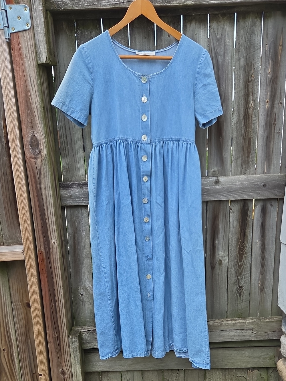 Casual Light Blue Button-Front Midi Dress
